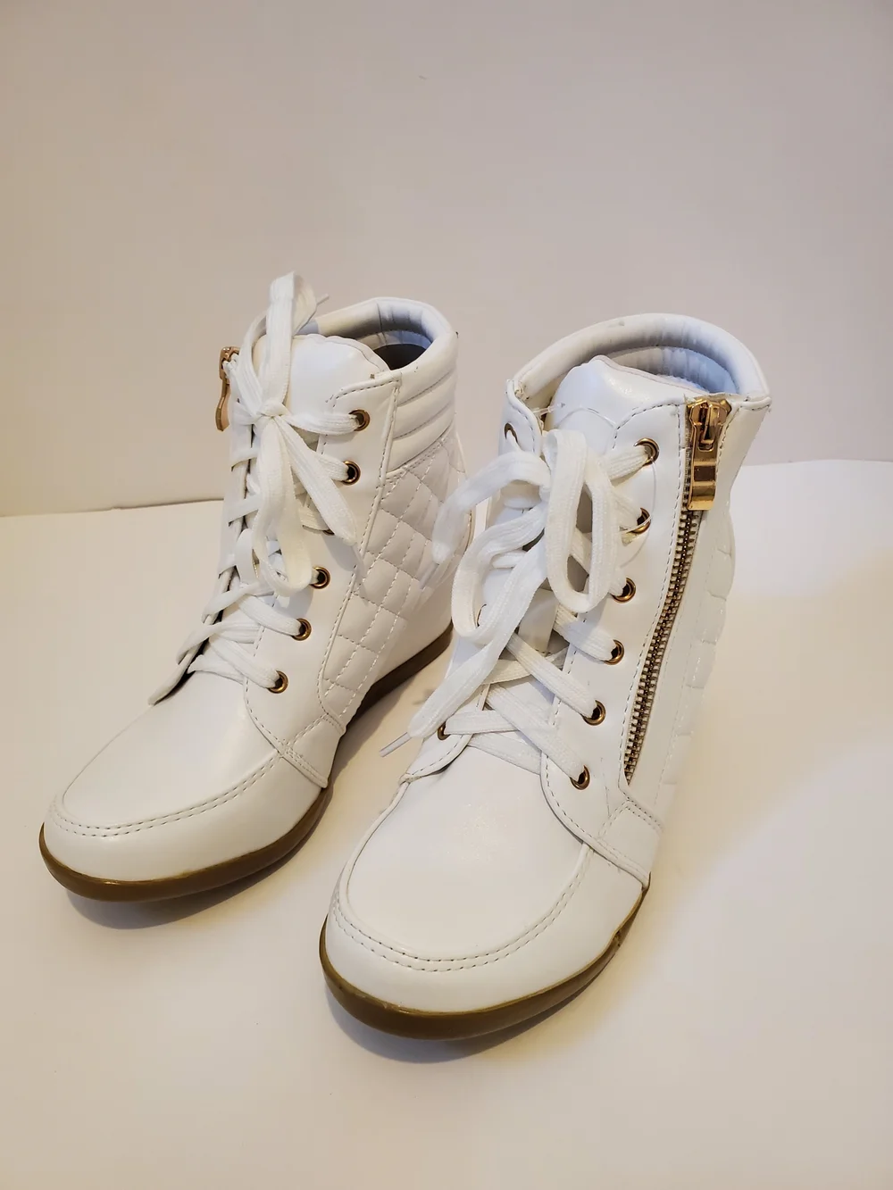 N/A stylish white